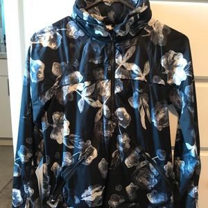 LuluLemon windbreaker